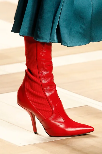 Look 5